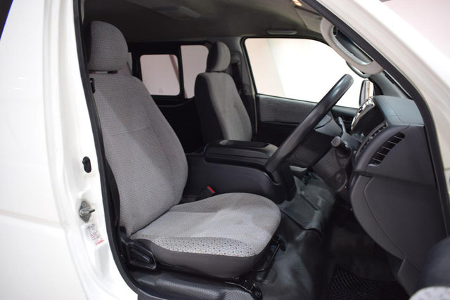 2015 Toyota Quantum 2.7 GL 10-seater