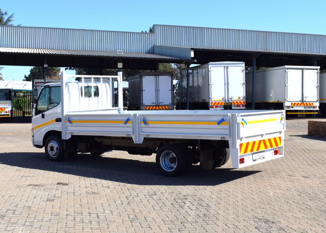 2017 Toyota Dyna 4-093 Dropside Driving School Truck