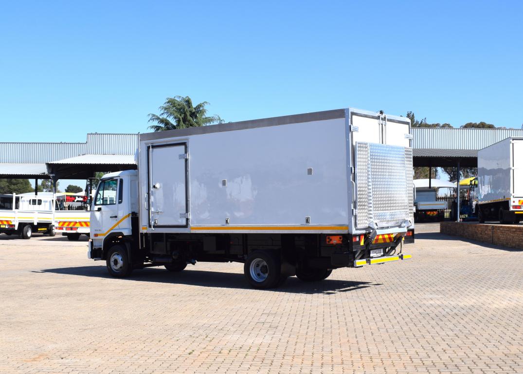 2021 UD KUZER RKE 150 REFRIGERATED BODY & TAIL LIFT