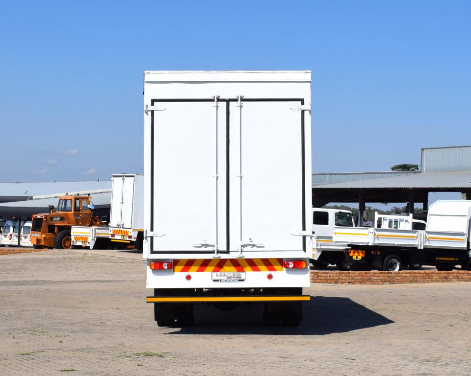 2024 UD CRONER PKE 250 Curtain Side Truck