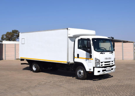 2010 Isuzu FRR 500 VOLUME BODY TRUCK For Sale