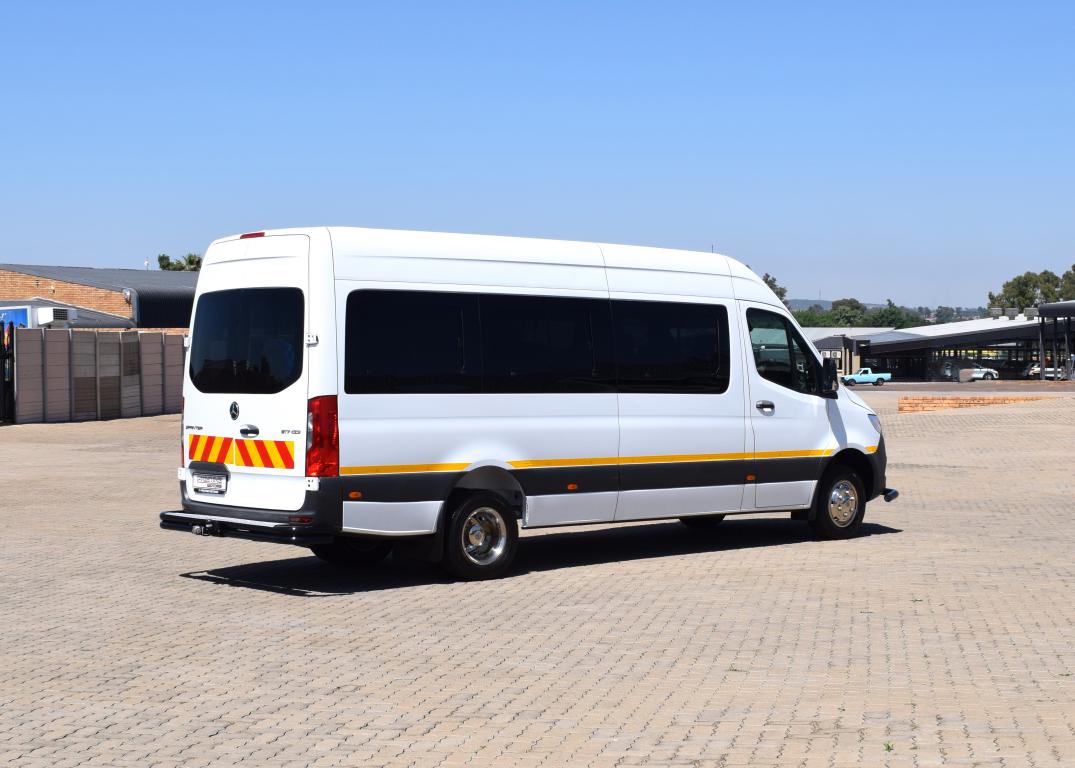 2023 MERCEDES BENZ Sprinter 517 CDi AUTO 23-SEATER