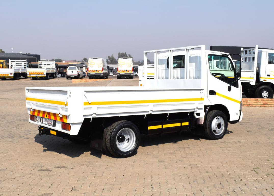 2023 Hino 200 310 (FH2) 4X2 DROPSIDE TRUCK