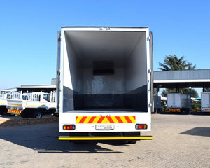 2017 Isuzu FTR 850 Refrigerated Body Truck