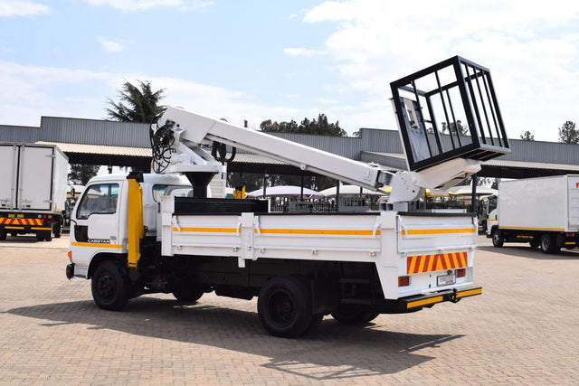 1996 Nissan Cabstar 40 CHERRY PICKER TRUCK