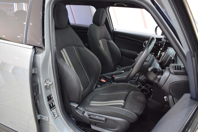 2016 MINI Hatch Cooper Hatch 5-Door Auto