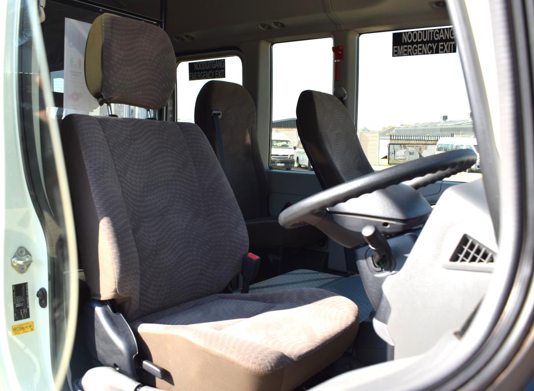 2025 Toyota Coaster 2.8D GL A/T