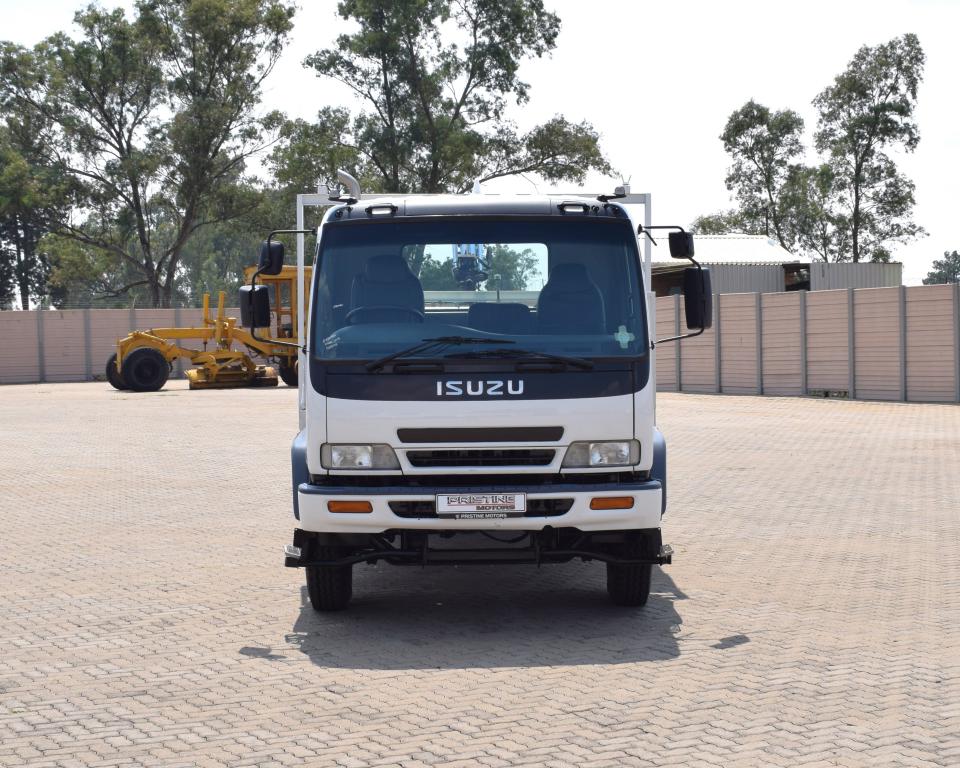 2013 Isuzu FSR 700 CRANE TRUCK
