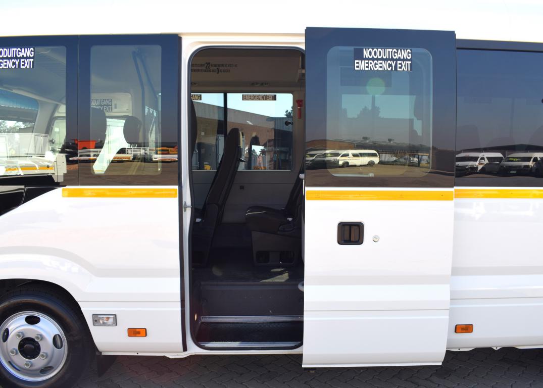 2025 Toyota Coaster 2.8D GL A/T
