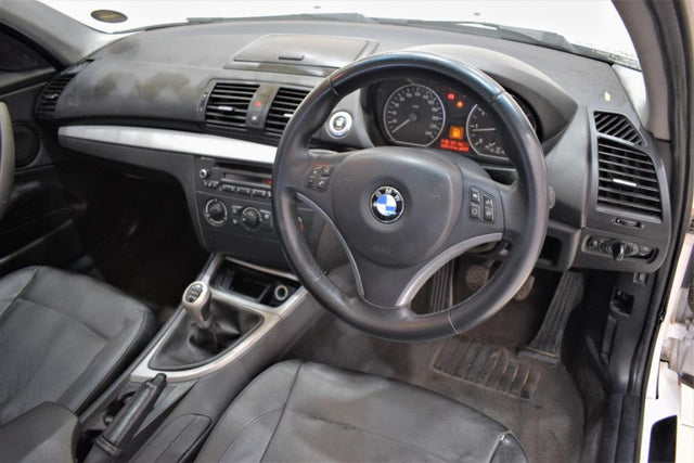 2011 BMW 1 Series 118i 5-Door