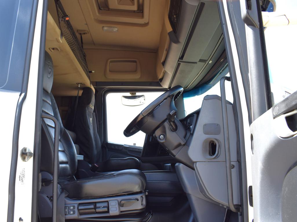 2017 Scania R620 LA6X4MSZ