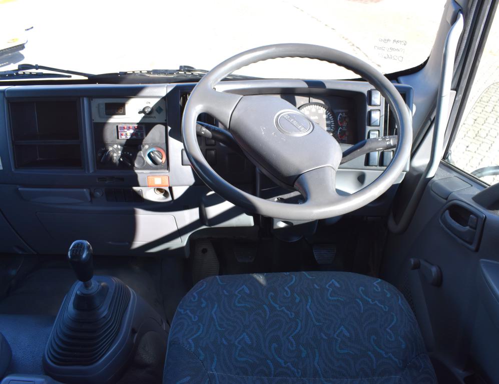 2017 Isuzu FTR 850 Refrigerated Body Truck