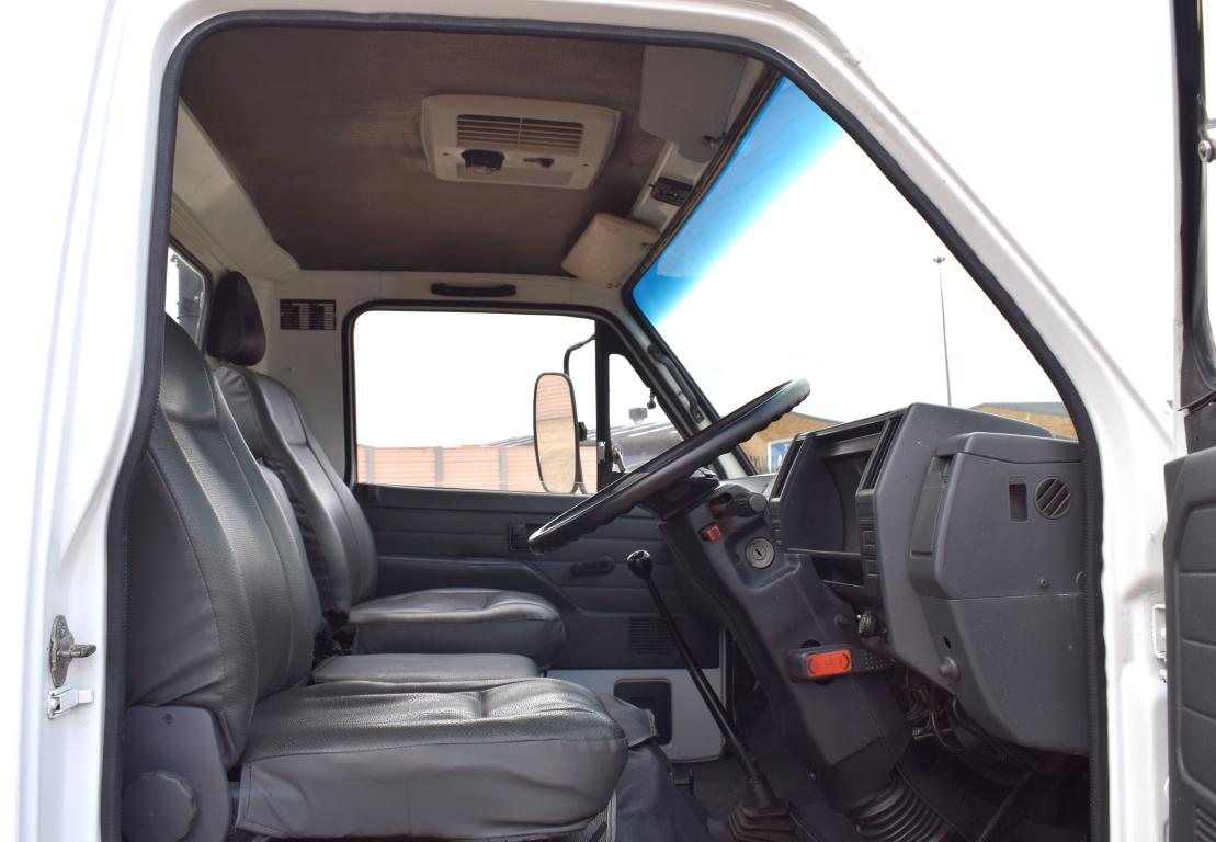 1995 Isuzu N 4000D Dropside Truck