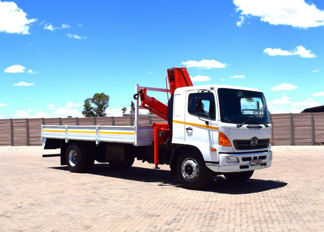 2008 Hino 500 Series 1324 DROPSIDE + CRANE TRUCK