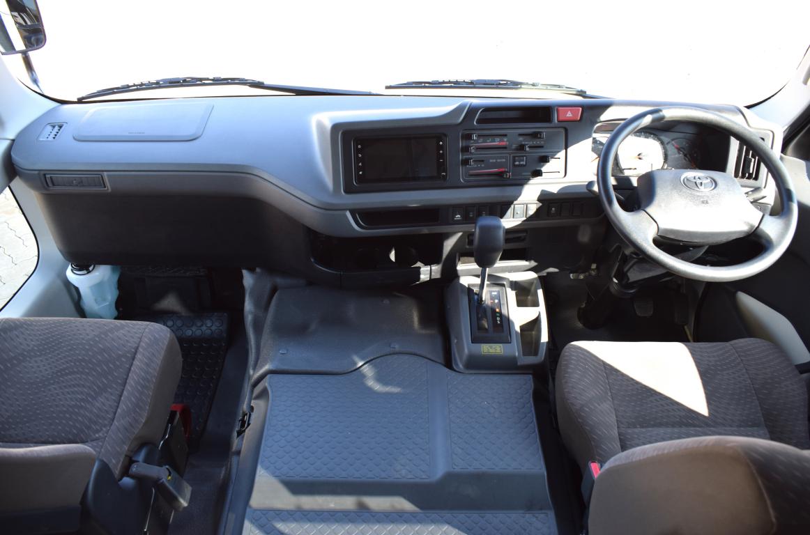 2025 Toyota Coaster 2.8D GL A/T