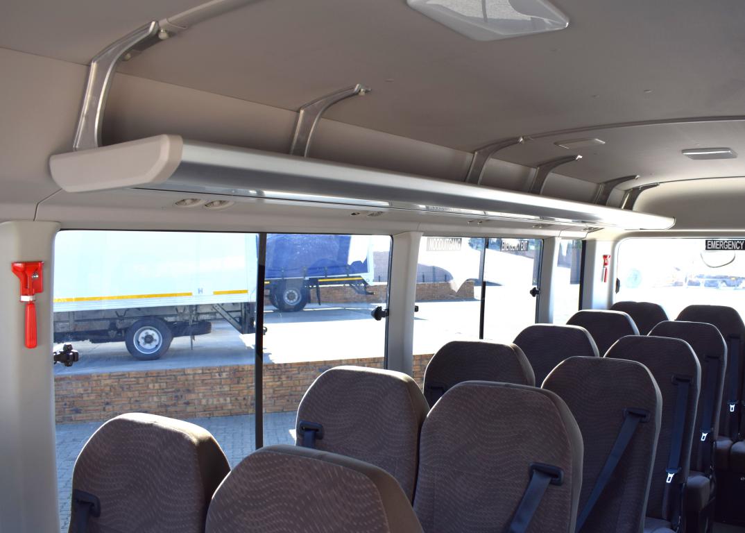 2025 Toyota Coaster 2.8D GL A/T
