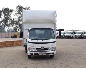 2015 Toyota Dyna 4-093 VOLUME BODY TRUCK