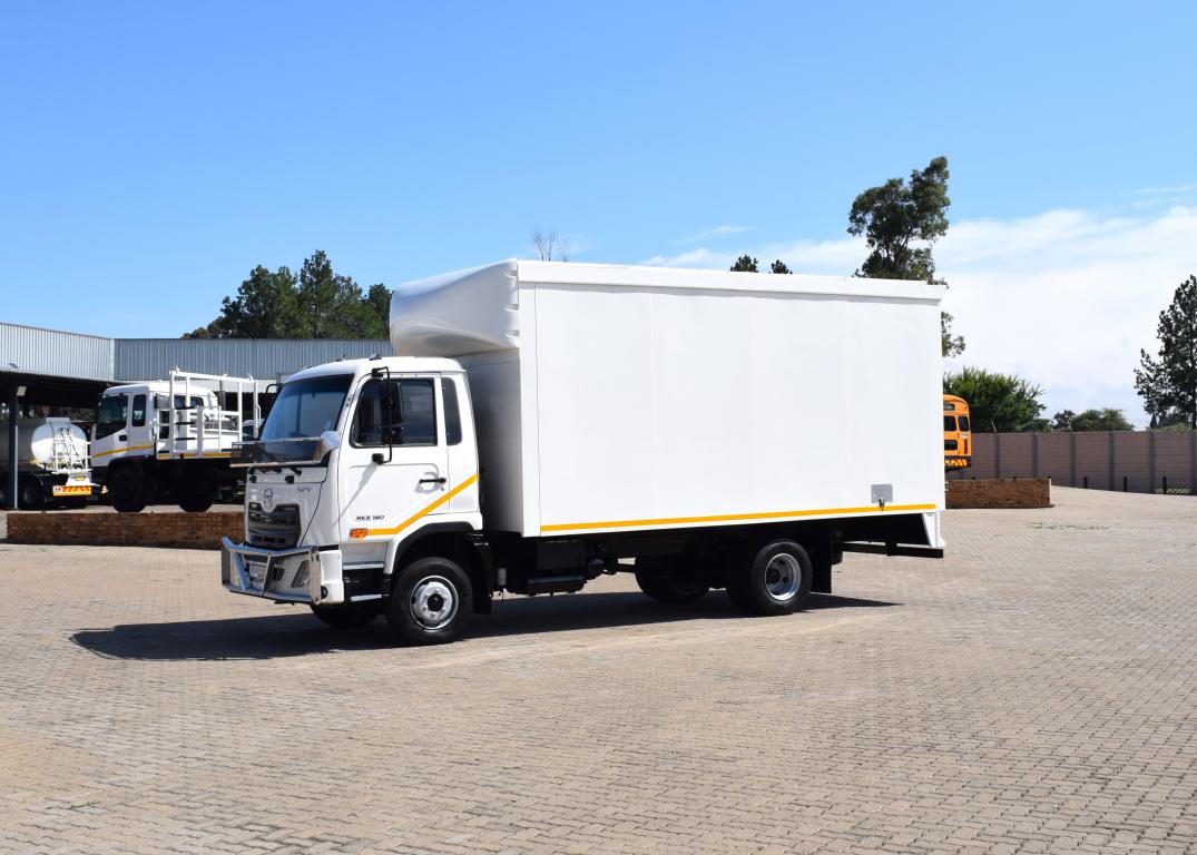 2024 UD KUZER RKE 150 VOLUME BODY TRUCK
