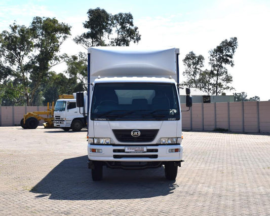 2015 Nissan UD 80 CURTAIN SIDE TRUCK