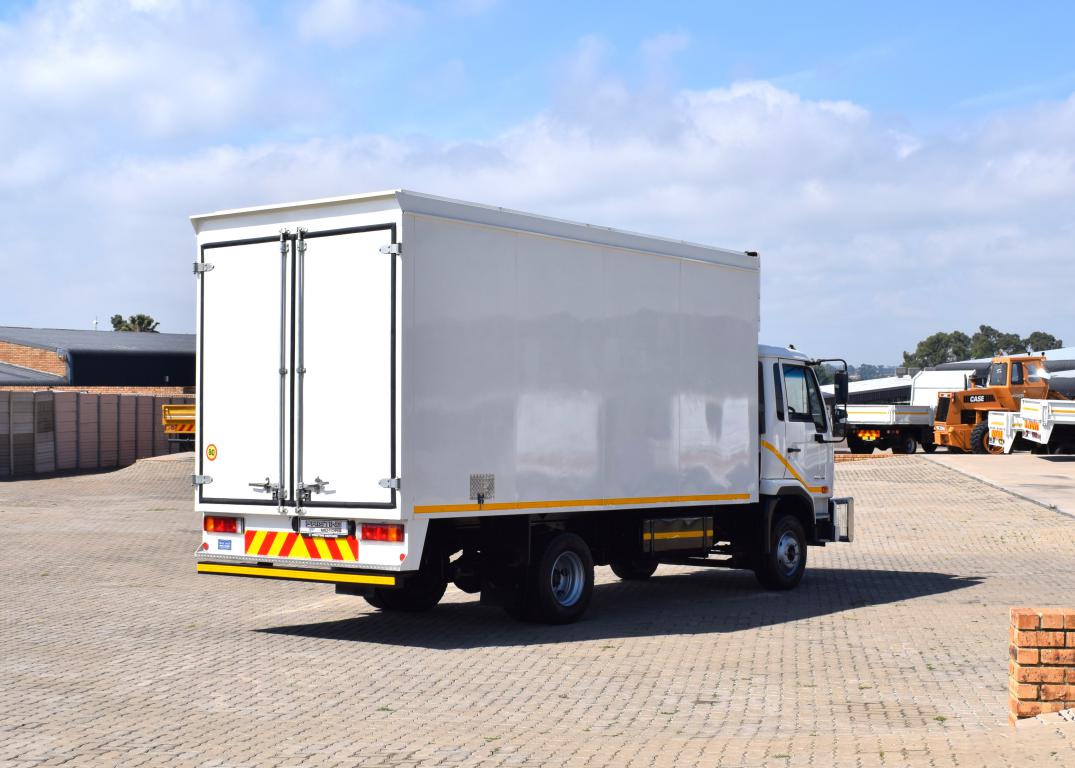 2024 UD KUZER RKE 150 VOLUME BODY TRUCK