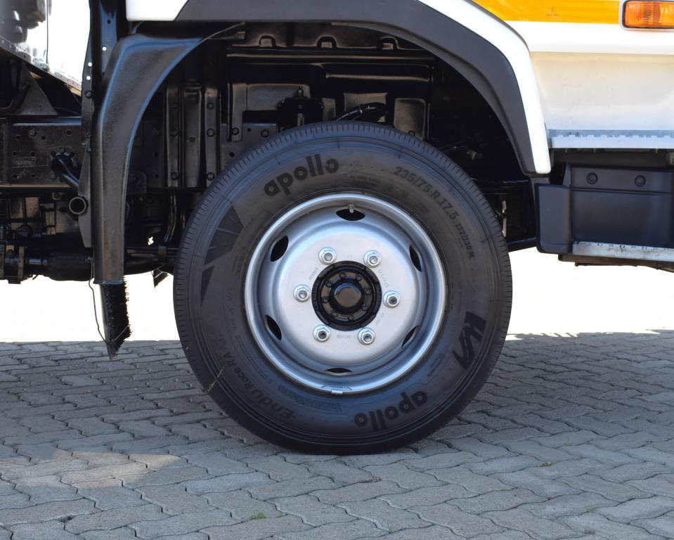 2024 UD KUZER RKE 150 VOLUME BODY TRUCK