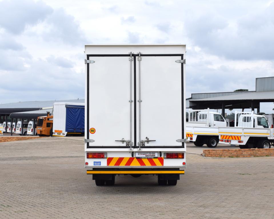 2024 UD KUZER RKE 150 VOLUME BODY TRUCK