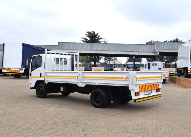 2017 Isuzu NPR 400 AMT DROPSIDE TRUCK