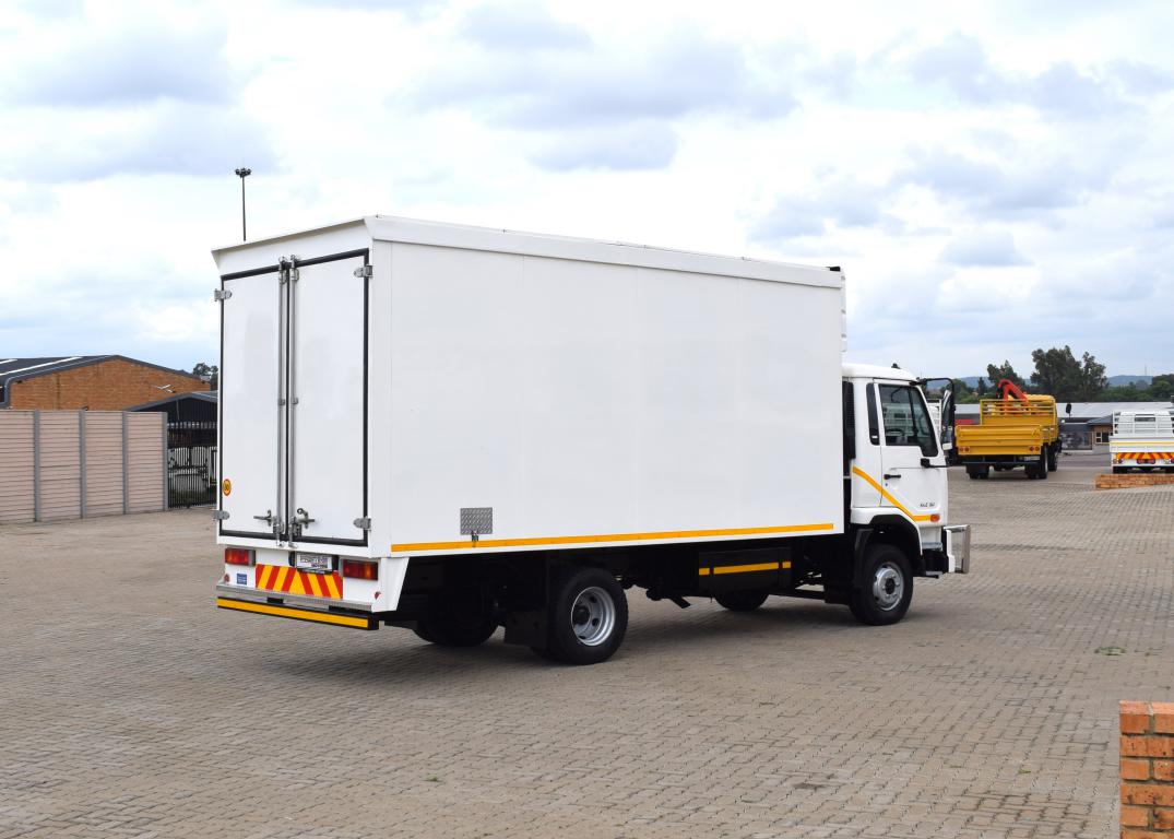 2024 UD KUZER RKE 150 VOLUME BODY TRUCK