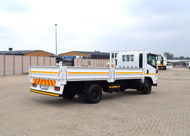 2017 Isuzu NPR 400 AMT DROPSIDE TRUCK