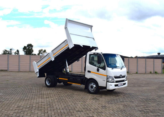 2017 Hino 300 Series 714 SWB (AX3) Tipper Truck