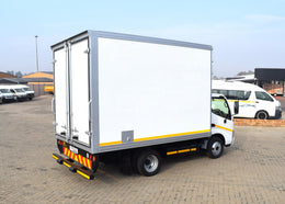 2015 Toyota Dyna 4-093 VOLUME BODY TRUCK