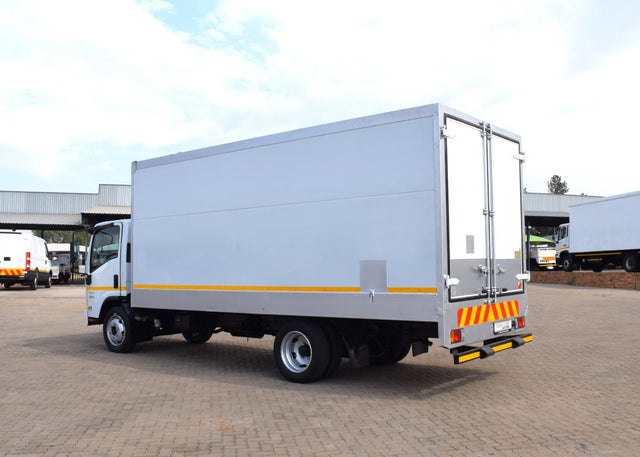 2012 Isuzu NQR 500 AMT REFRIGERATED BODY