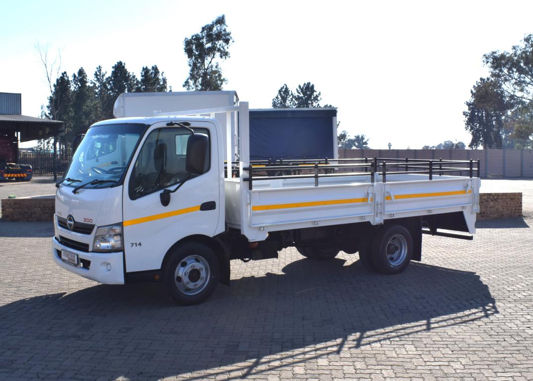 2015 Hino 300 Series 714 LWB DROPSIDE TRUCK