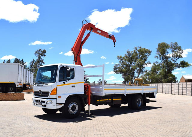 2008 Hino 500 Series 1324 DROPSIDE + CRANE TRUCK