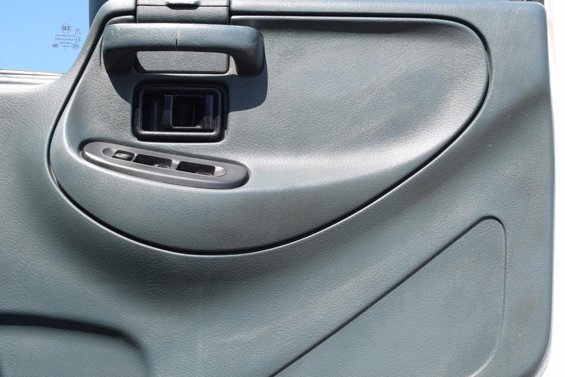 2015 Nissan UD 80 CURTAIN SIDE TRUCK