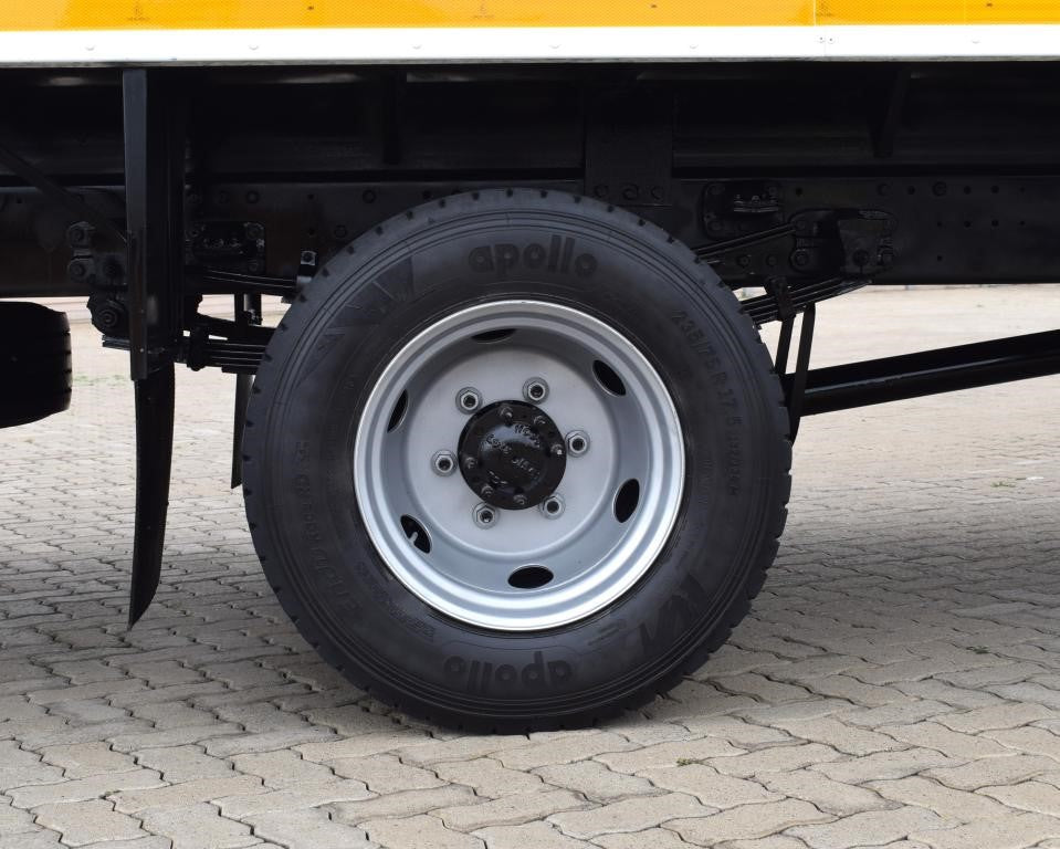 2024 UD KUZER RKE 150 VOLUME BODY TRUCK