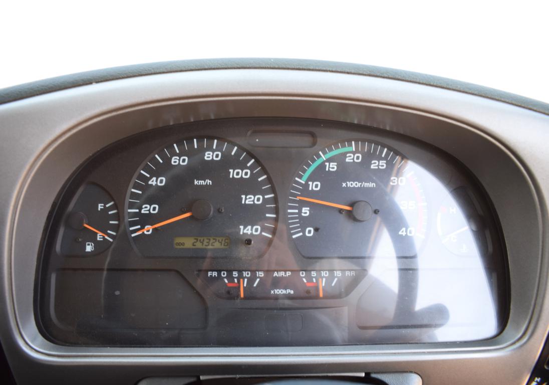 2015 Nissan UD 80 CURTAIN SIDE TRUCK