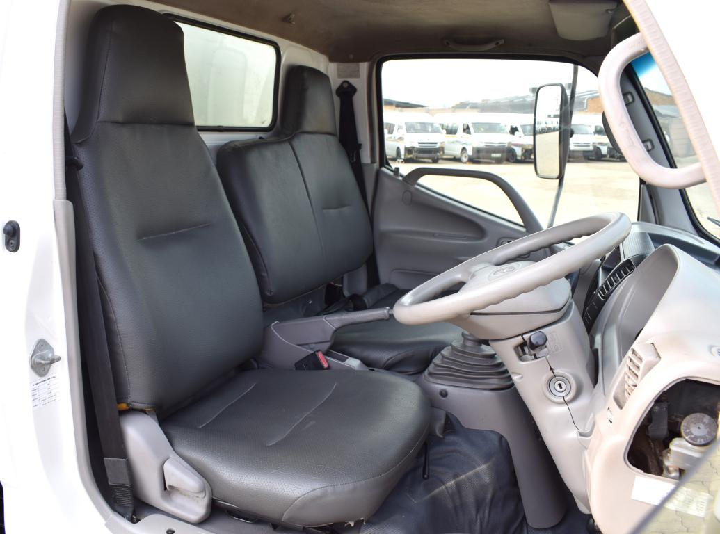 2015 Toyota Dyna 4-093 VOLUME BODY TRUCK