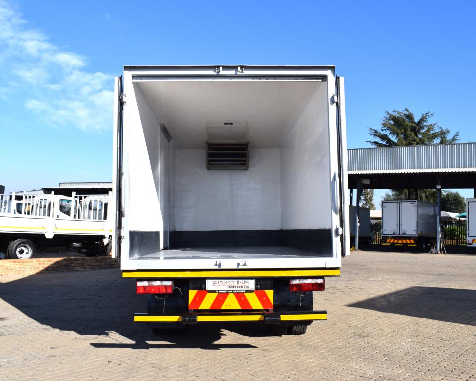 2023 FAW 8.140 FL Refrigerated Body Truck