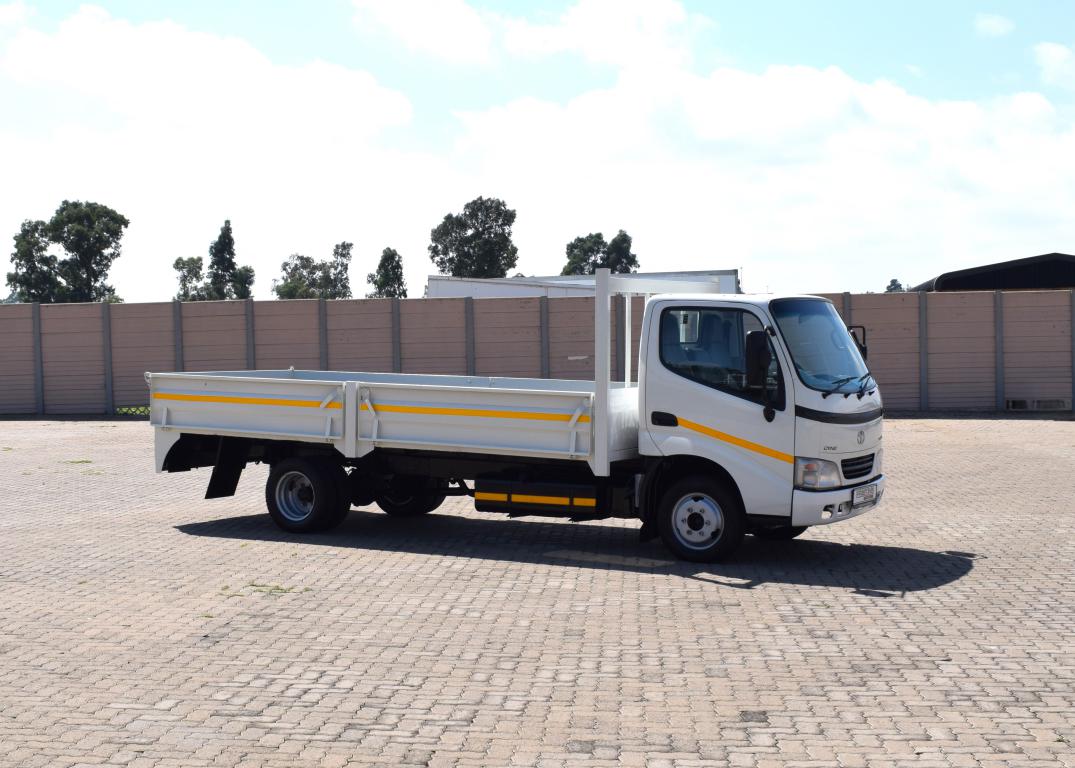 2004 Toyota Dyna 4-093 Dropside Driving School Truck