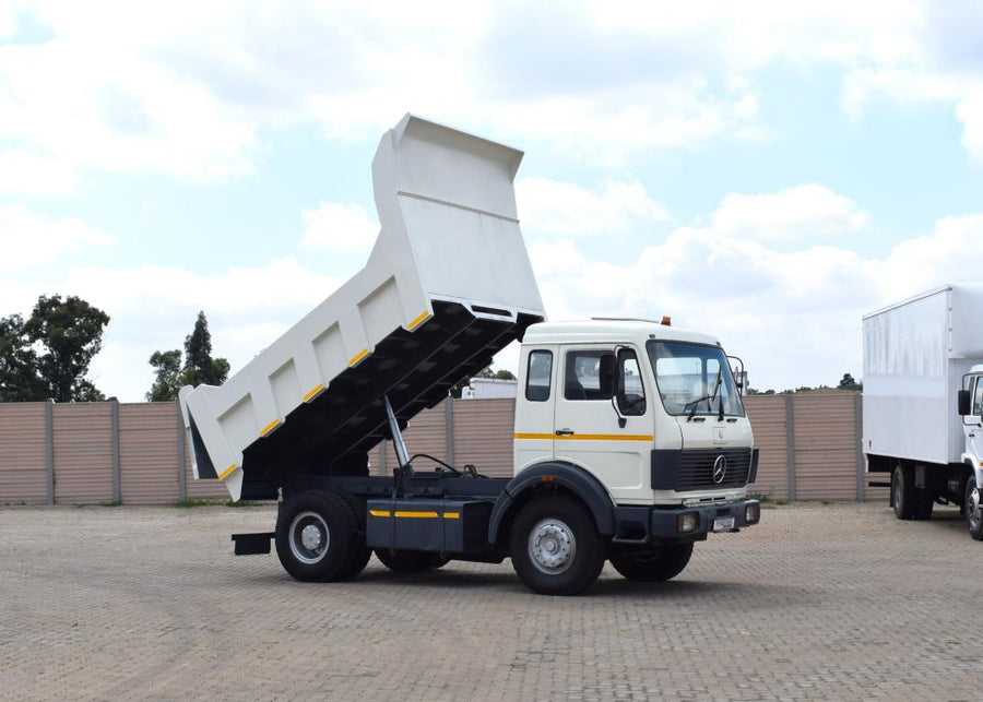 1982 Mercedes-Benz 1924S/32 MC TIPPER TRUCK