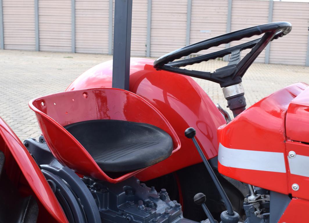 Massey Ferguson 135 TRACTOR & SLASHER