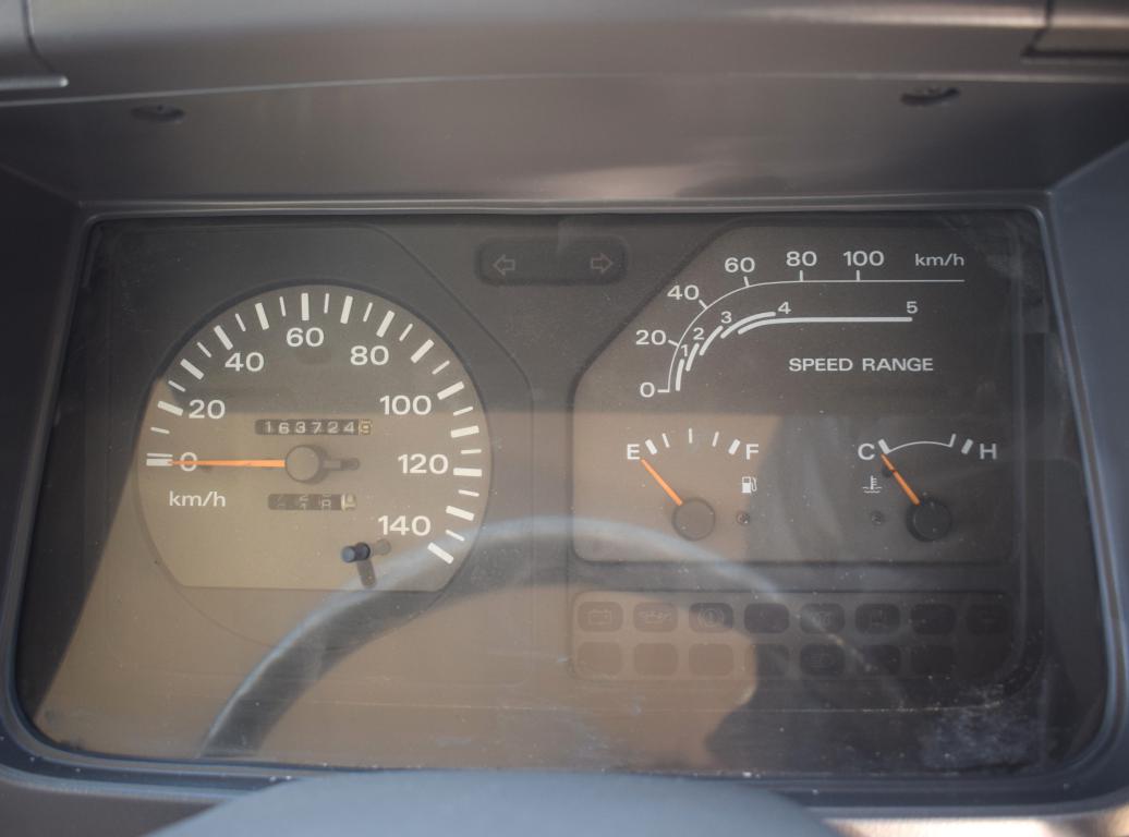 2008 Nissan UD 35 Volume Body Truck