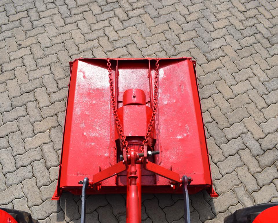 Massey Ferguson 135 TRACTOR & SLASHER