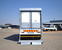 2015 Nissan UD 90 TAG AXLE REFRIGERATED BODY & TAIL LIFT