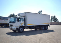 2015 Nissan UD 90 TAG AXLE REFRIGERATED BODY & TAIL LIFT