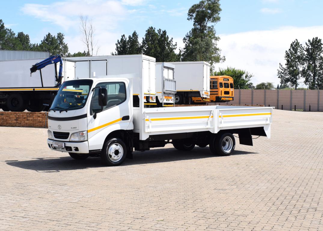 2008 Toyota Dyna 4-093 Dropside Driving School Truck