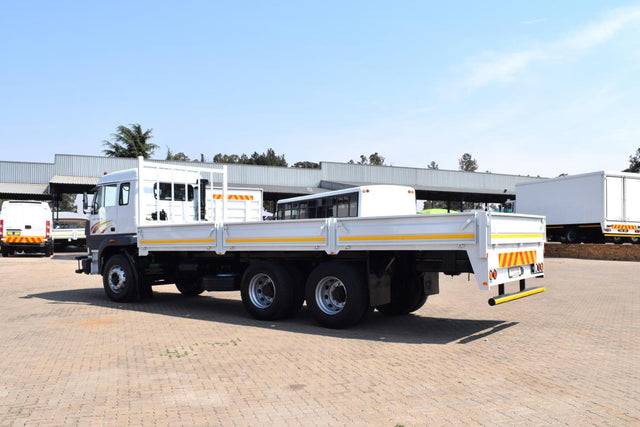 2015 Tata LPT 1918C Dropside Truck