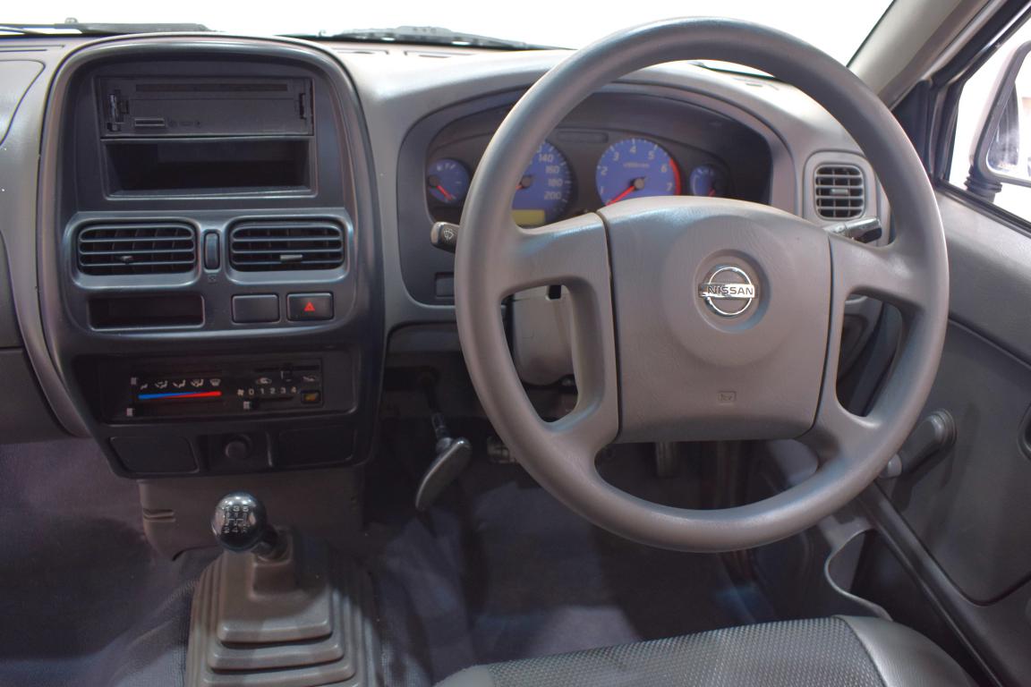 2017 Nissan NP300 Hardbody 2.0 (Aircon)