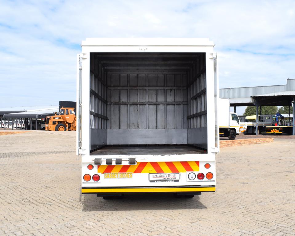 2012 Hino 300 Series 611 Volume Body Truck